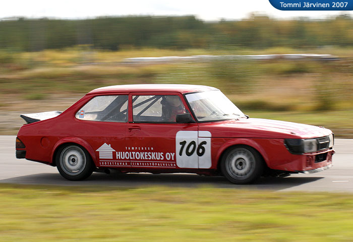 botnia035_rj A 900 Turbo race car in track configuration.