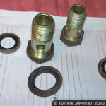 Also the seals needed to be replaced - badly corroded already!