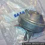 The old vacuum advance unit was shot, new one needed!