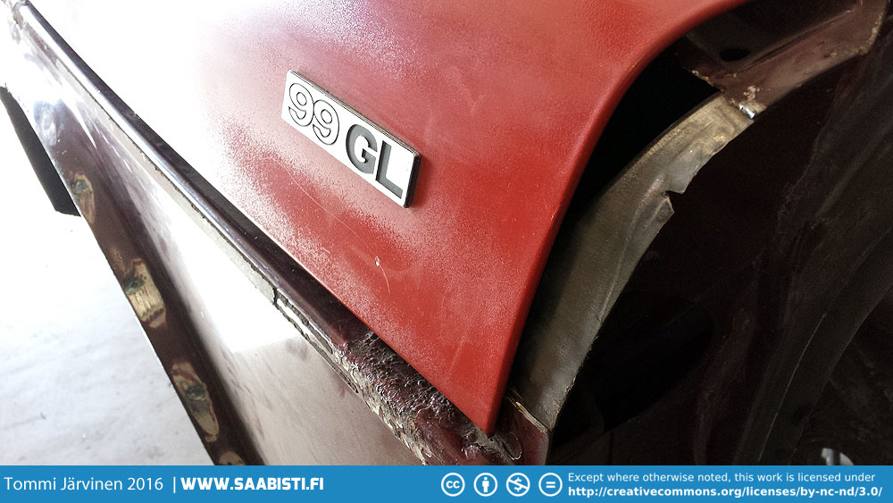 It seems the spare bonnet we had was a little too narrow at the rear.